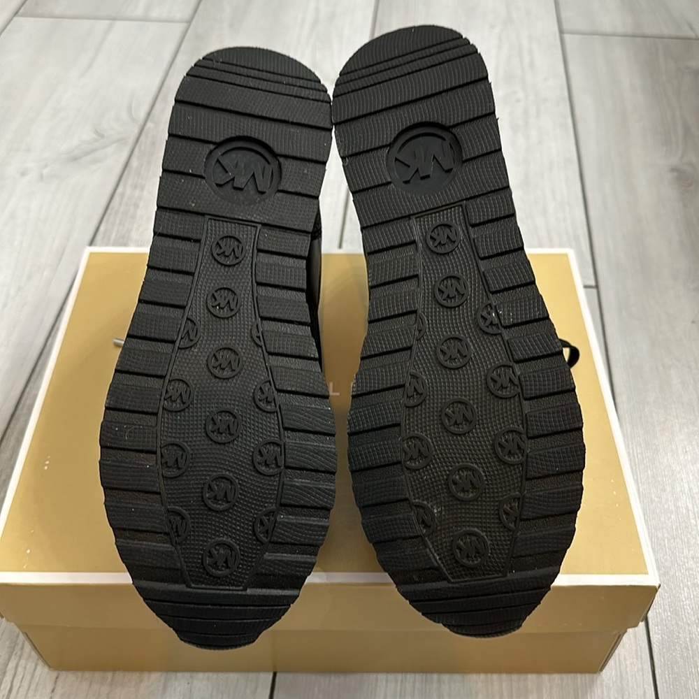 NWT Michael Kors Wilma Trainer Black Tech Canvas Sz. 8M - Picture 10 of 13